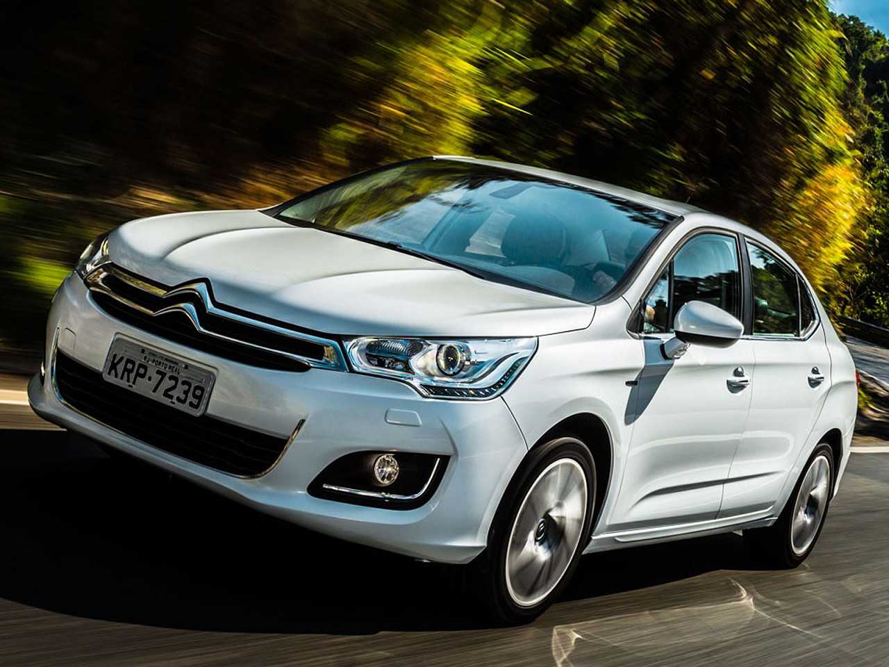 Compra com isenção: Hyundai Creta ou Citroën C4 Lounge?