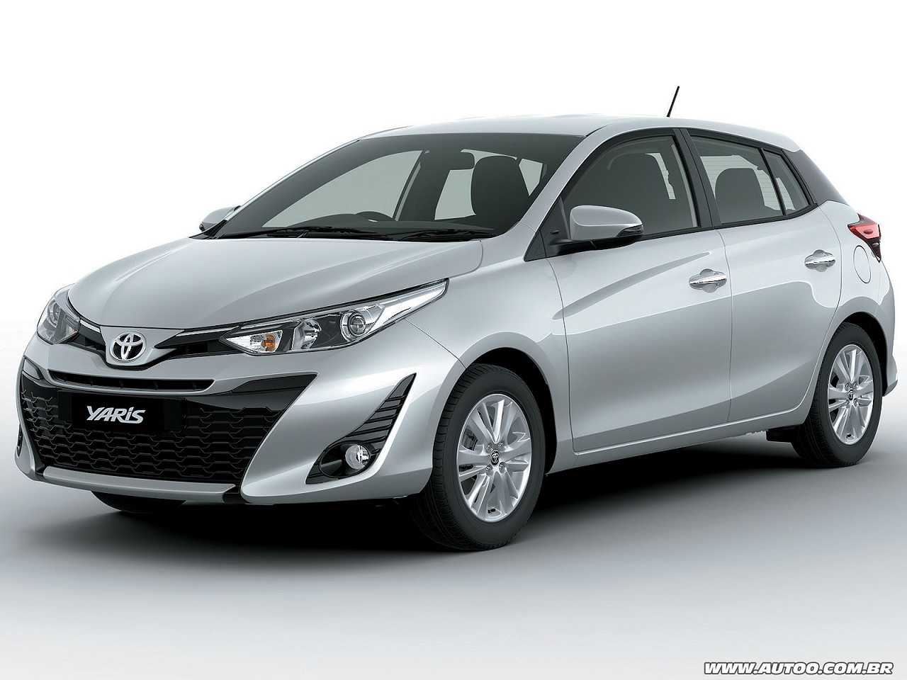 Dúvida na gama Toyota: comprar um Etios 2019 ou aguardar pelo Yaris?