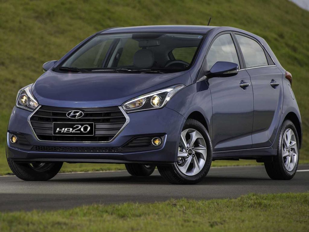 Entre Hyundai HB20 Comfort Plus 1.0 e Chevrolet Onix LT 1.0