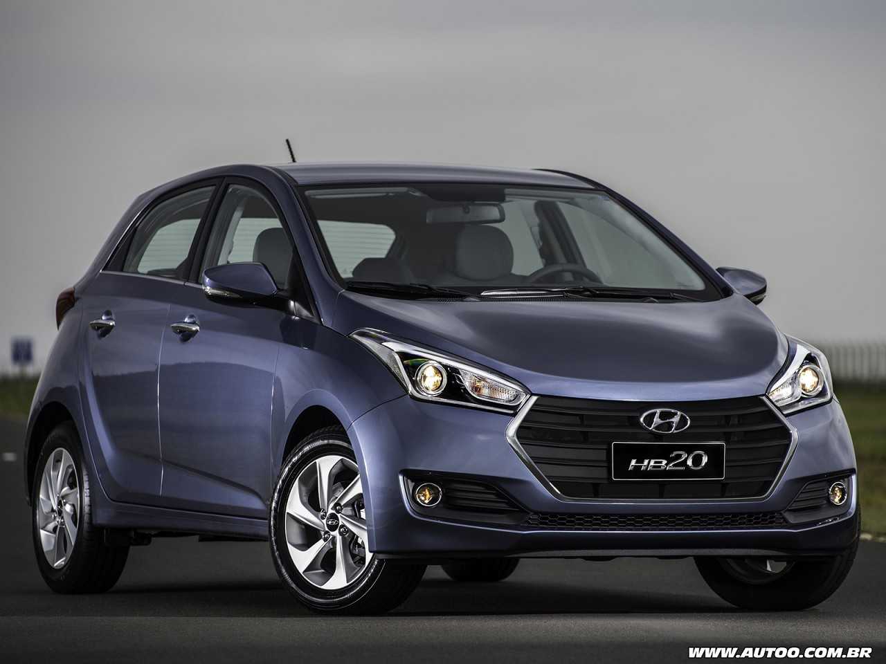 Entre um Hyundai HB20, Volkswagen Fox e Honda Fit usados