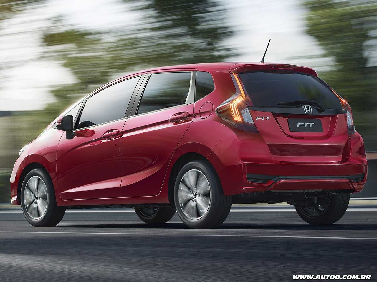 Honda Fit: compro um DX manual, um EX ou aguardo a nova geração?