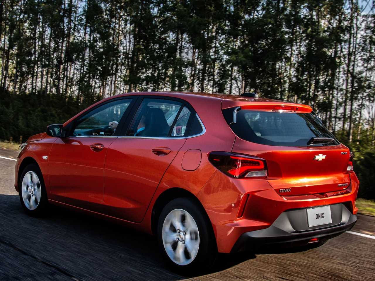 Novo Onix 2020: comprar o aspirado ou o turbo?