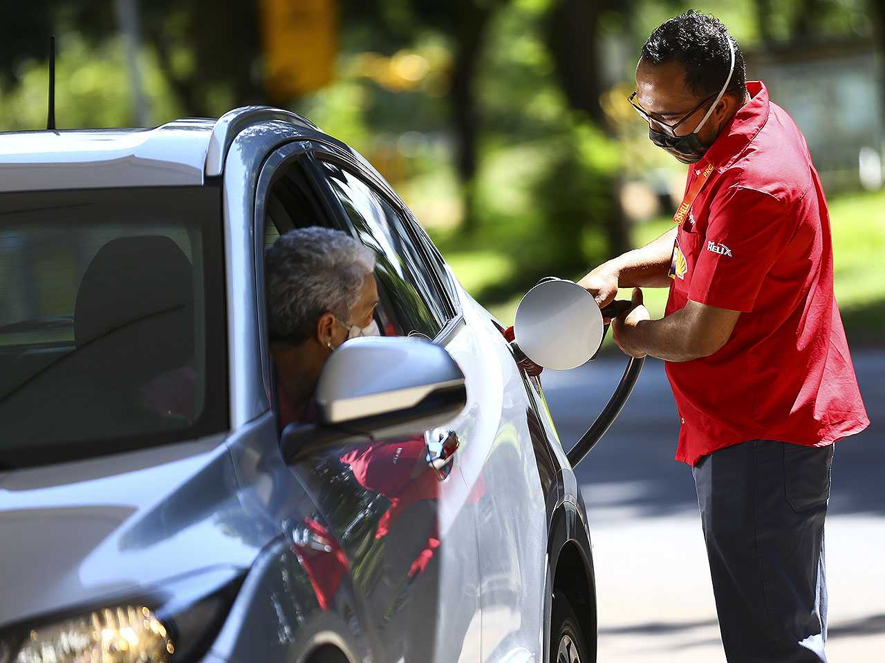 ''Rodo muito, devo converter meu carro para GNV ou comprar um veículo a diesel?''