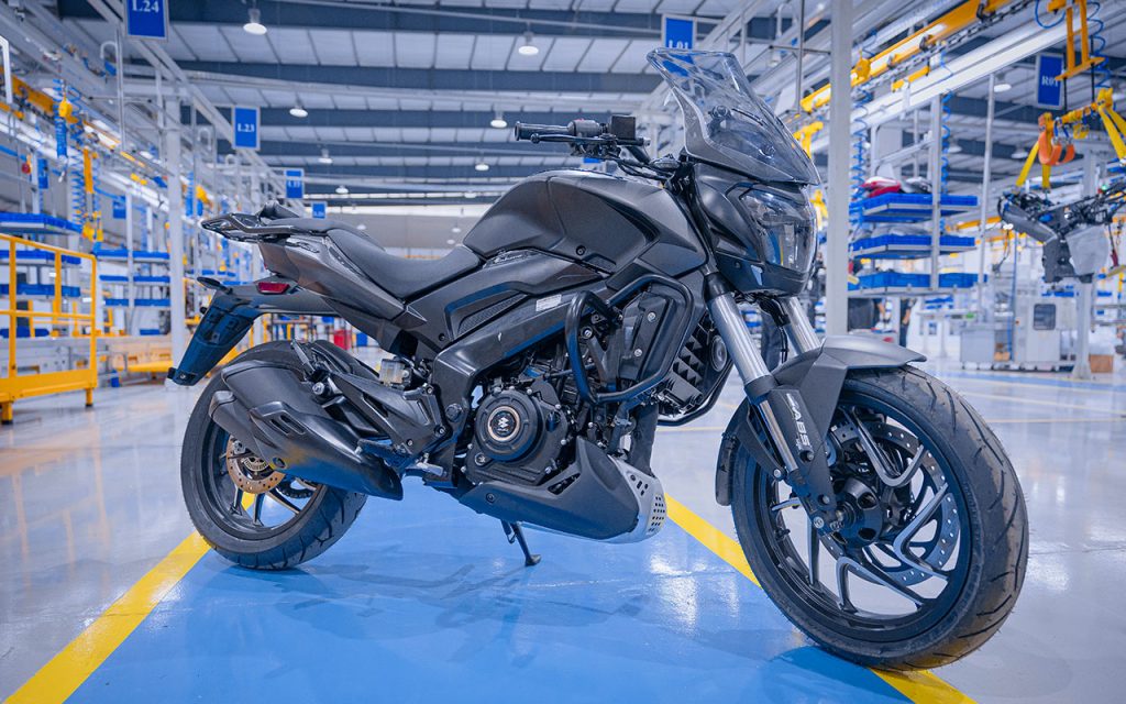 Bajaj inaugura fábrica no Brasil e anuncia nova moto de 250 cc - Mobiauto