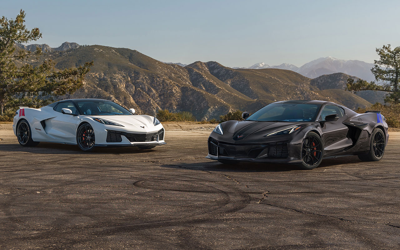Chevrolet Corvette Grand Sport e Grand Sport X em foto de divulgação