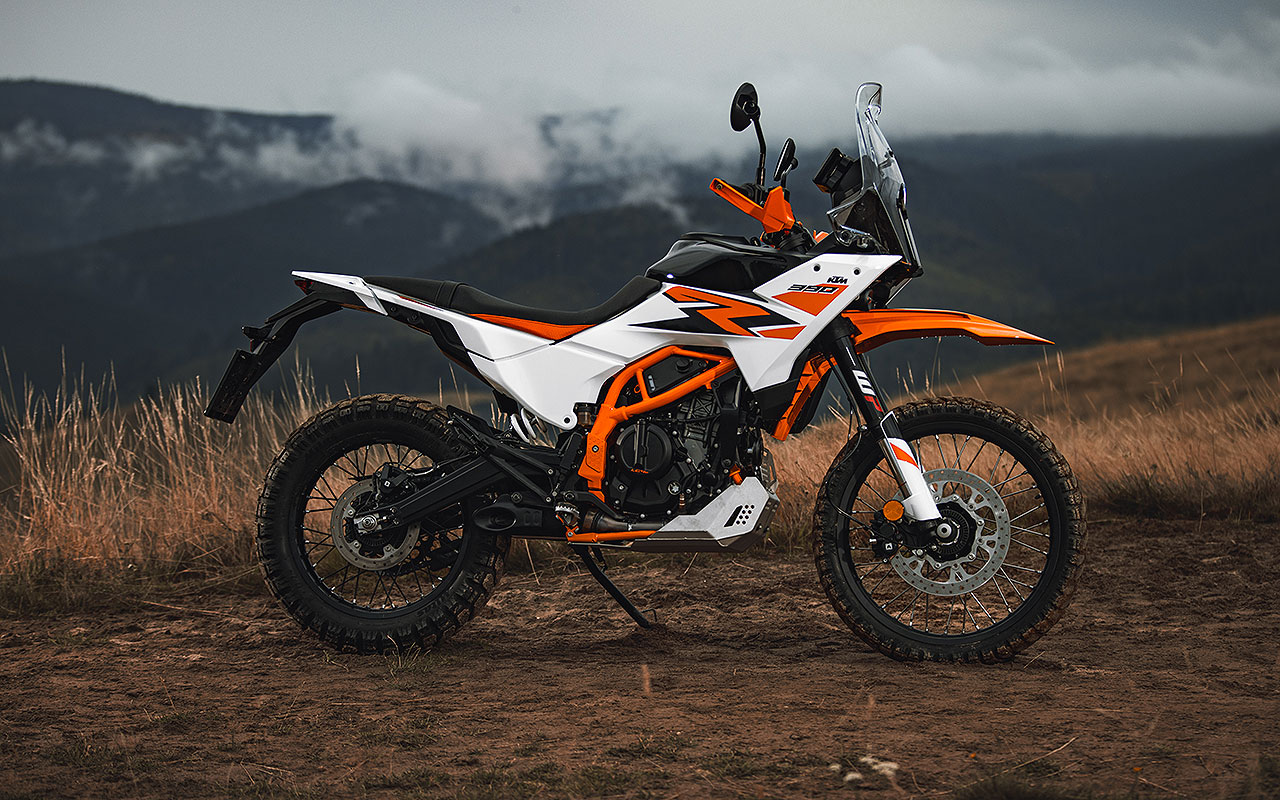 KTM 390 Adventure R vista de perfil