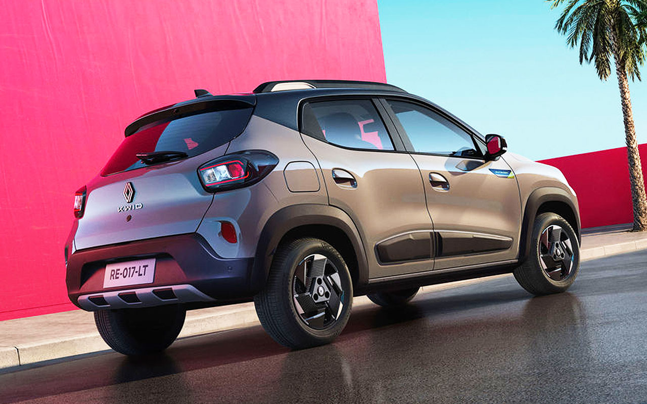 Renault Kwid Outsider visto de três quartos traseira