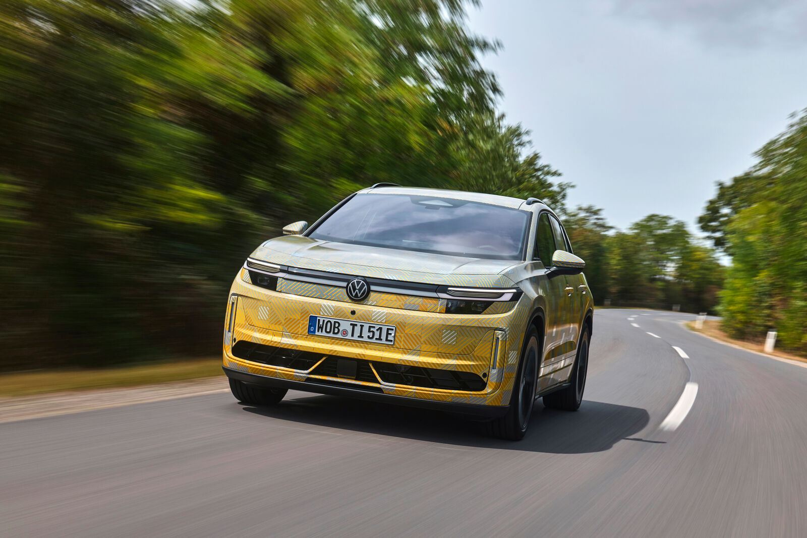Volkswagen ID. Tiguan camuflado em testes de rodagem
