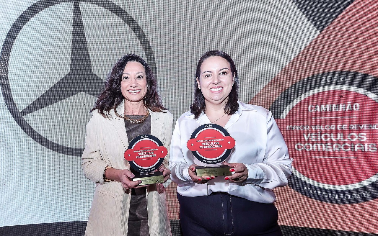 Representantes da Mercedes-Benz recebem troféus do Selo Maior Valor de Revenda 2026