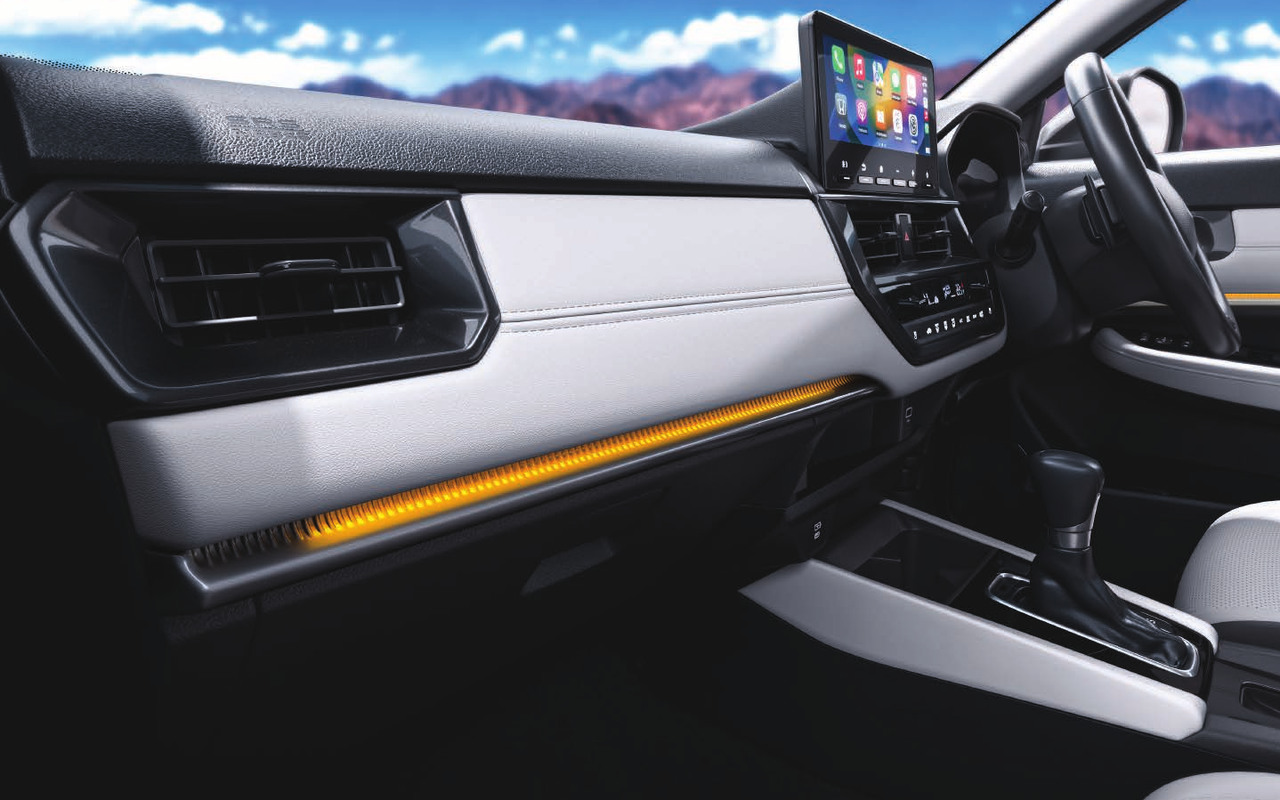 Painel do Honda Elevate 2026 com acabamento claro, tela multimídia e iluminação ambiente