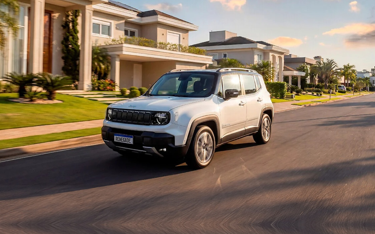 Jeep Renegade branco em imagem de referência, centralizado
