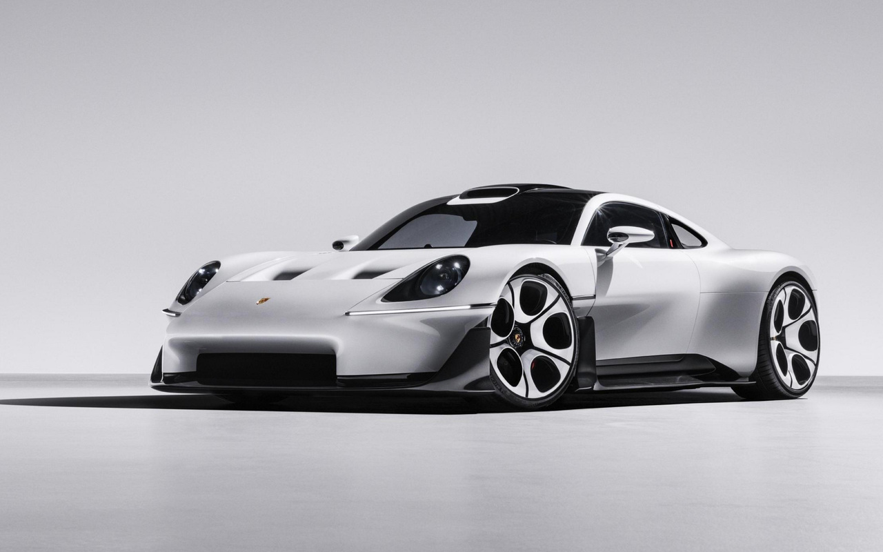 Porsche Mission S branco visto de três quartos dianteiro em estúdio