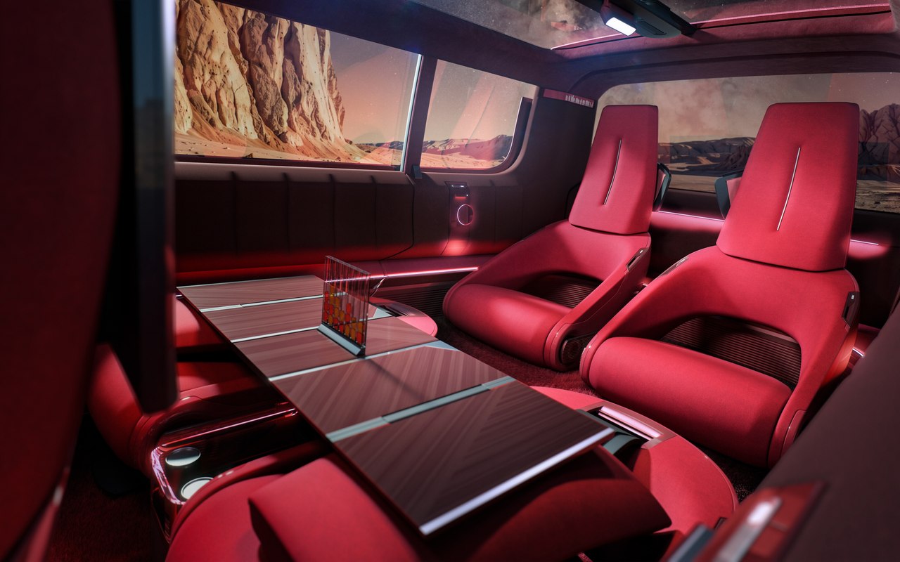 Bancos traseiros do Renault E-Space Concept com mesa formada pelos assentos rebatidos