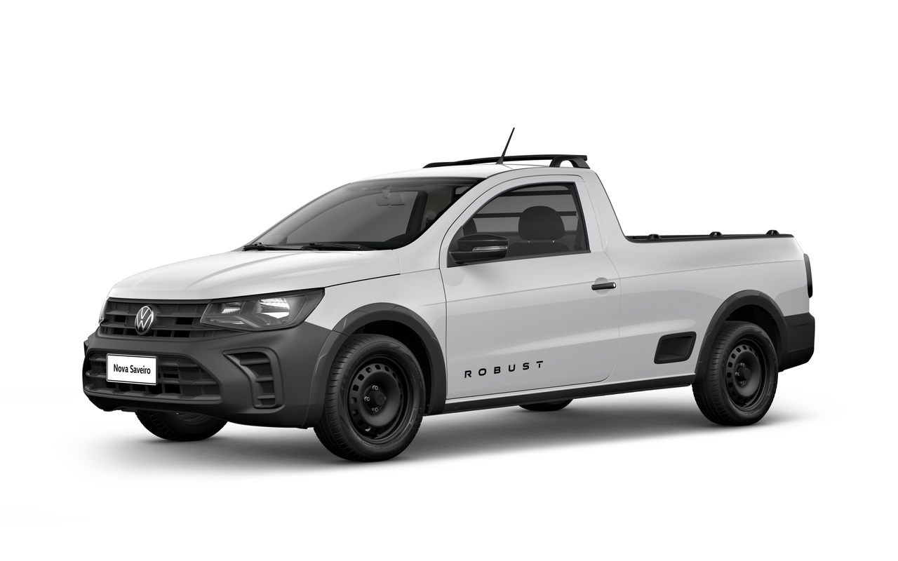 Volkswagen Saveiro Robust branca vista de três quartos dianteiros, com cabine simples e caçamba
