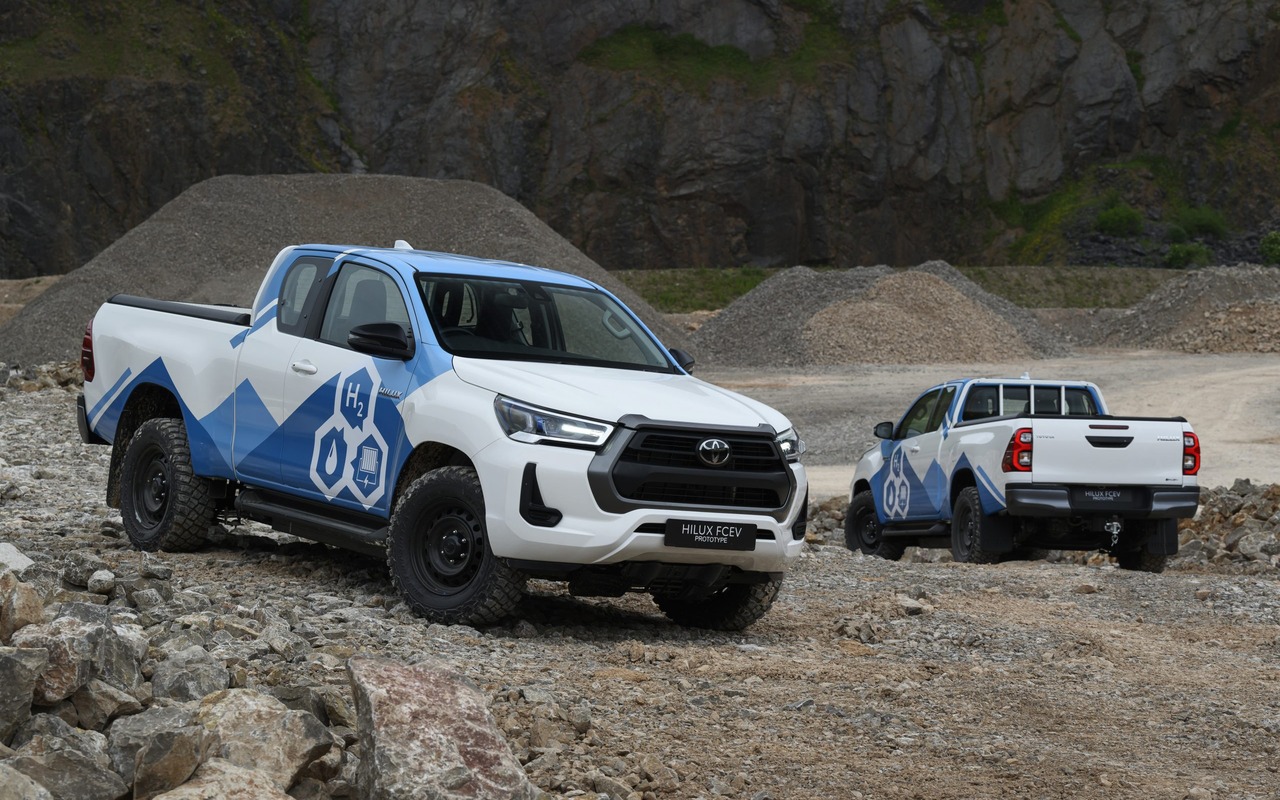 Dois protótipos britânicos Toyota Hilux com célula a combustível de hidrogênio