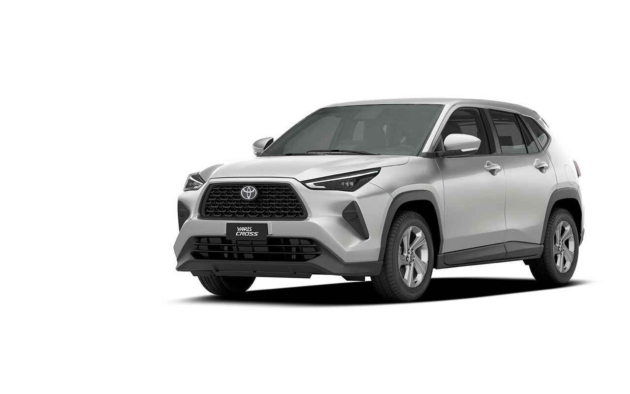 Toyota Yaris Cross XR prata em vista dianteira de três quartos