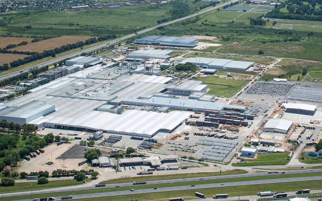 Vista aérea da planta da Toyota em Zárate, Argentina, em foto de arquivo de 2014